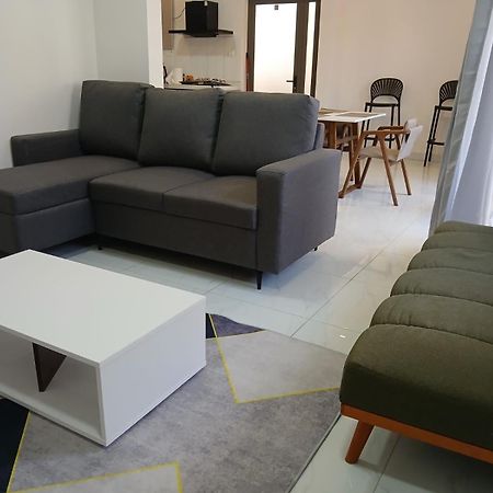 Anuya B1 Appartement Flic-en-Flacq Buitenkant foto